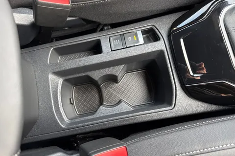 DE25NHF Volkswagen T-Roc 1.5 TSI R-Line 5dr DSG ⭐Rear view camera⭐ Thumbnail #42