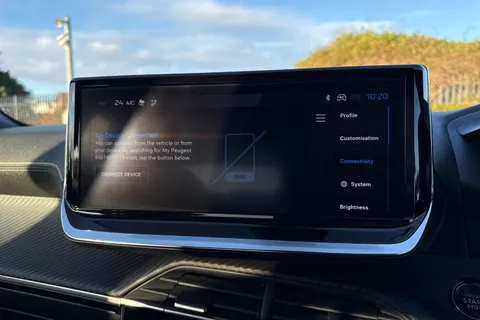 DN24ALU PEUGEOT e-2008 50kWh GT Auto 5dr (7kW Charger) Thumbnail #46