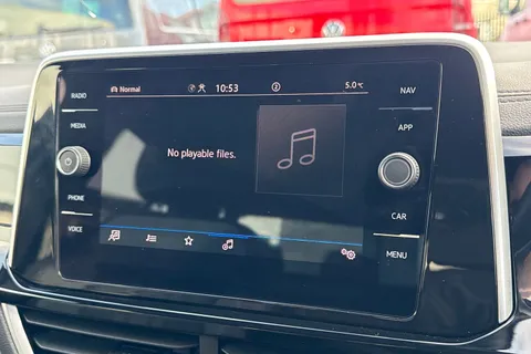 DE25NHF Volkswagen T-Roc 1.5 TSI R-Line 5dr DSG ⭐Rear view camera⭐ Thumbnail #50