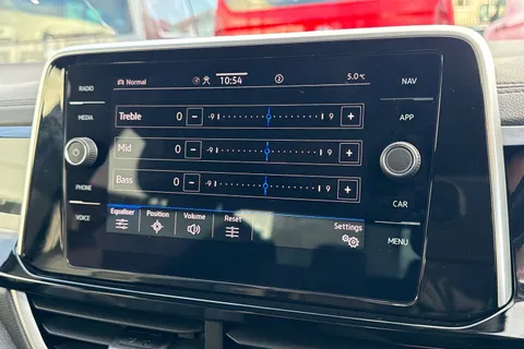 DE25NHF Volkswagen T-Roc 1.5 TSI R-Line 5dr DSG ⭐Rear view camera⭐ Thumbnail #56