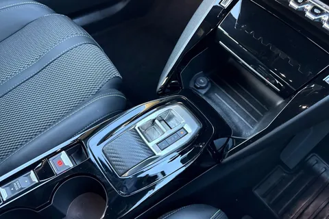DN24ALU PEUGEOT e-2008 50kWh GT Auto 5dr (7kW Charger) Thumbnail #58