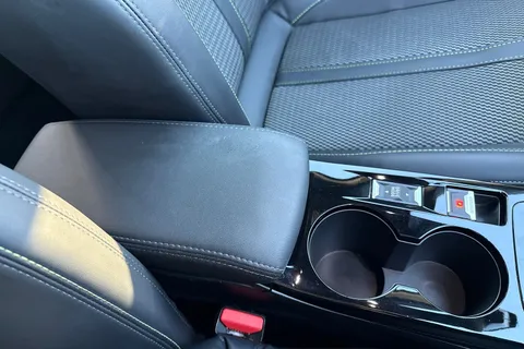 DN24ALU PEUGEOT e-2008 50kWh GT Auto 5dr (7kW Charger) Thumbnail #59