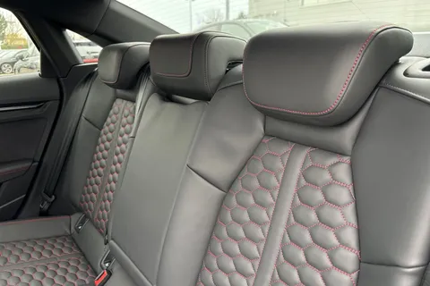 Audi RS 3 2.5 TFSI Carbon Black S Tronic quattro Euro 6 (s/s) 4dr Thumbnail #19