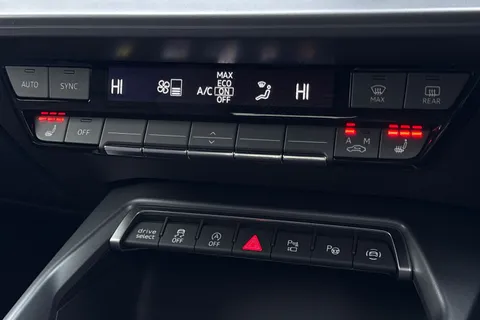 Audi RS 3 2.5 TFSI Carbon Black S Tronic quattro Euro 6 (s/s) 4dr Thumbnail #22