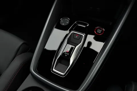 Audi RS 3 2.5 TFSI Carbon Black S Tronic quattro Euro 6 (s/s) 4dr Thumbnail #23