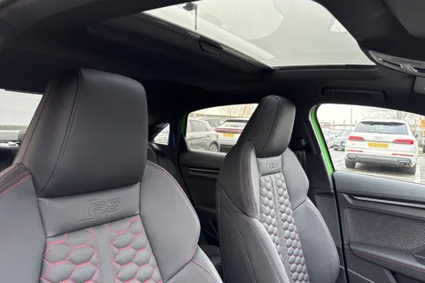 Audi RS 3 2.5 TFSI Carbon Black S Tronic quattro Euro 6 (s/s) 4dr Thumbnail #24