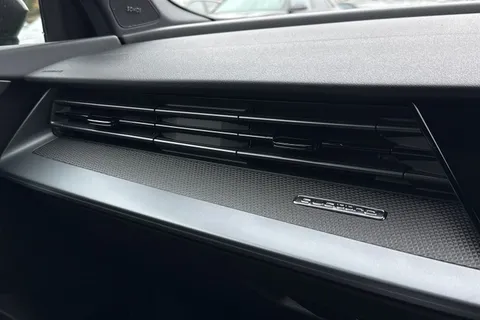 Audi RS 3 2.5 TFSI Carbon Black S Tronic quattro Euro 6 (s/s) 4dr Thumbnail #55