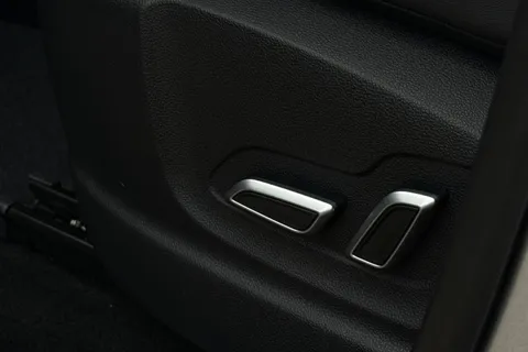 GJ73DKN MG Mg Hs 1.5 T-GDI Trophy DCT Euro 6 (s/s) 5dr Thumbnail #35