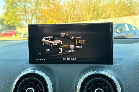 PF72VVA Audi SQ2 Black Edition TFSI  300 PS S tronic Thumbnail #17