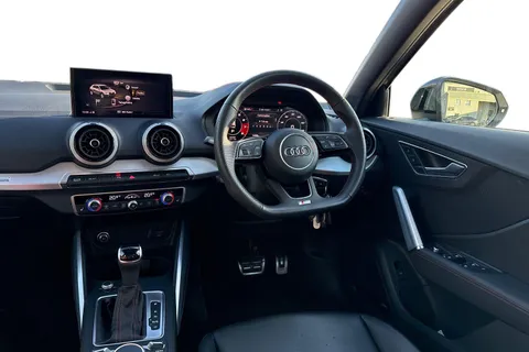 PF72VVA Audi SQ2 Black Edition TFSI  300 PS S tronic Thumbnail #18