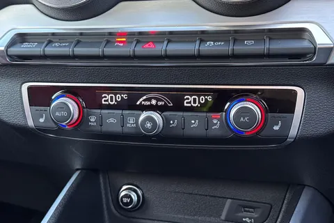 PF72VVA Audi SQ2 Black Edition TFSI  300 PS S tronic Thumbnail #22