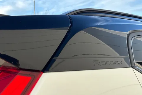 EJ18RSZ Volvo Xc40 2.0 T5 First Edition Auto AWD Euro 6 (s/s) 5dr Thumbnail #31