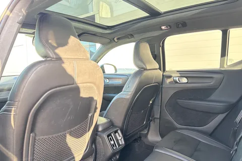 EJ18RSZ Volvo Xc40 2.0 T5 First Edition Auto AWD Euro 6 (s/s) 5dr Thumbnail #34