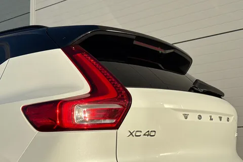 EJ18RSZ Volvo Xc40 2.0 T5 First Edition Auto AWD Euro 6 (s/s) 5dr Thumbnail #38