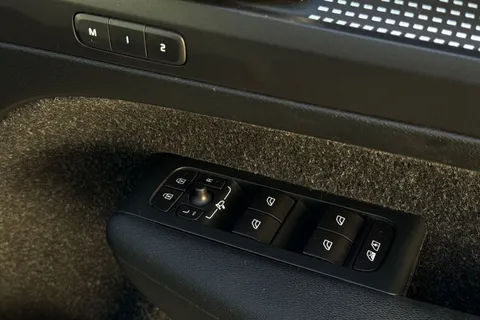 EJ18RSZ Volvo Xc40 2.0 T5 First Edition Auto AWD Euro 6 (s/s) 5dr Thumbnail #42