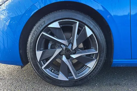 MD22VFW PEUGEOT 308 1.2 PureTech Allure Premium EAT Euro 6 (s/s) 5dr Thumbnail #12