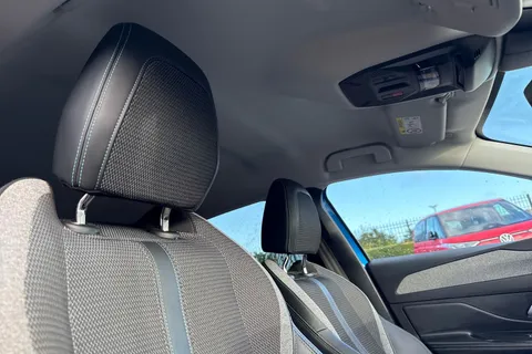 MD22VFW PEUGEOT 308 1.2 PureTech Allure Premium EAT Euro 6 (s/s) 5dr Thumbnail #24