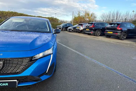 MD22VFW PEUGEOT 308 1.2 PureTech Allure Premium EAT Euro 6 (s/s) 5dr Thumbnail #26