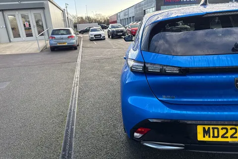 MD22VFW PEUGEOT 308 1.2 PureTech Allure Premium EAT Euro 6 (s/s) 5dr Thumbnail #31