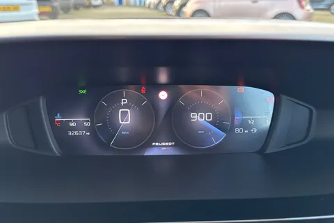 MD22VFW PEUGEOT 308 1.2 PureTech Allure Premium EAT Euro 6 (s/s) 5dr Thumbnail #41