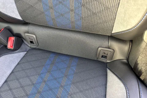 KY75RYU Volkswagen T-Roc 2.0 TSI 300 4MOTION R Black Edition 5dr DSG ⭐Discover navigation pro⭐ Thumbnail #38