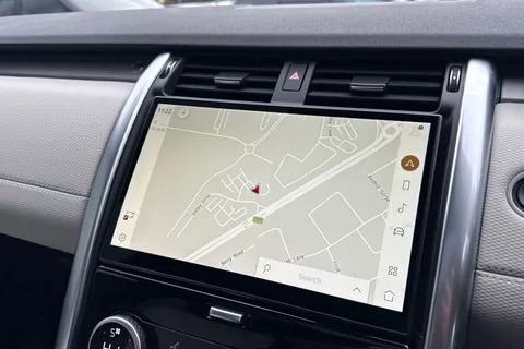 12 of 49 for Land Rover Discovery 3.0 D300 Dynamic HSE 5dr