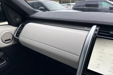 49 of 49 for Land Rover Discovery 3.0 D300 Dynamic HSE 5dr