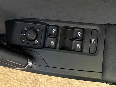 DH25HBF CUPRA Formentor 1.5 eHybrid 204 V2 5dr DSG Thumbnail #17