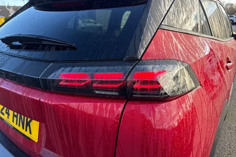 YP24HNK PEUGEOT 2008 1.2 PureTech Allure Euro 6 (s/s) 5dr Thumbnail #16