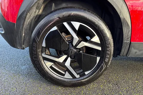 YP24HNK PEUGEOT 2008 1.2 PureTech Allure Euro 6 (s/s) 5dr Thumbnail #22