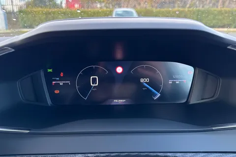 YP24HNK PEUGEOT 2008 1.2 PureTech Allure Euro 6 (s/s) 5dr Thumbnail #38