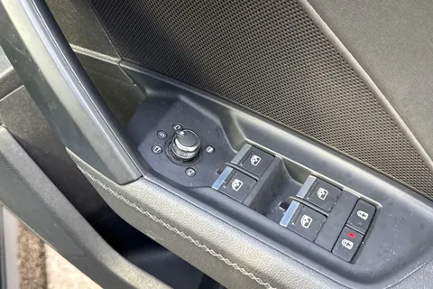 GJ21TZP Audi A3 1.5 TFSI 35 S line Sportback S Tronic Euro 6 (s/s) 5dr Thumbnail #43