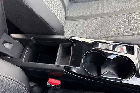 YP24HNK PEUGEOT 2008 1.2 PureTech Allure Euro 6 (s/s) 5dr Thumbnail #60