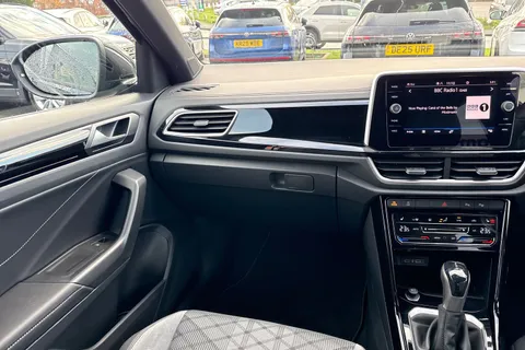 KP25HHO Volkswagen T-Roc 1.5 TSI R-Line 5dr DSG Thumbnail #21