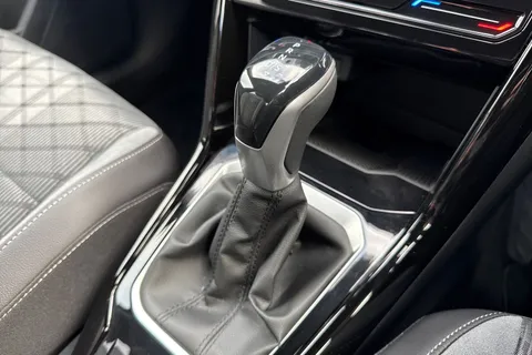 KP25HHO Volkswagen T-Roc 1.5 TSI R-Line 5dr DSG Thumbnail #24