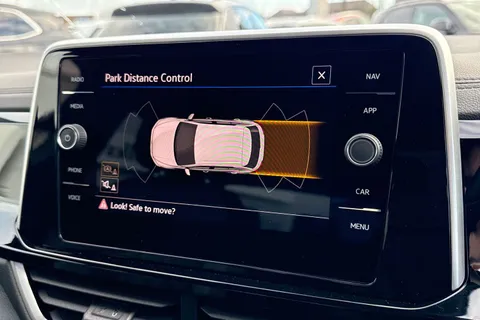 KP25HHO Volkswagen T-Roc 1.5 TSI R-Line 5dr DSG Thumbnail #47