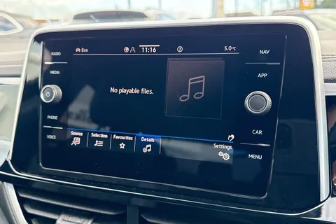 KP25HHO Volkswagen T-Roc 1.5 TSI R-Line 5dr DSG Thumbnail #50