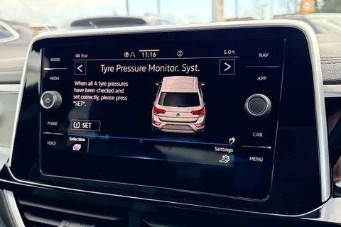 KP25HHO Volkswagen T-Roc 1.5 TSI R-Line 5dr DSG Thumbnail #53