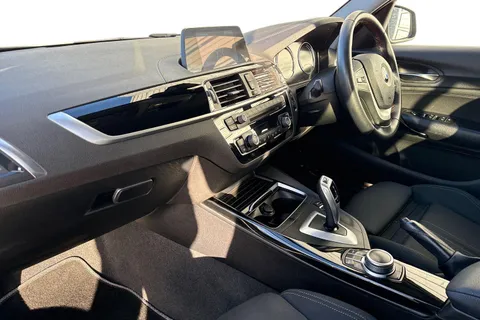 YC19TVO BMW 1 Series 1.5 118i GPF Sport Auto Euro 6 (s/s) 5dr Thumbnail #16