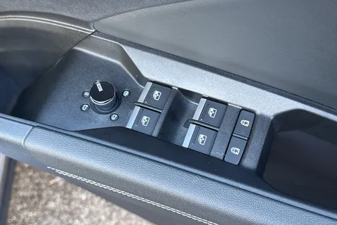 21 of 66 for Audi Q4 e-tron Q4 Sport 45 e-tron 210,00 kW