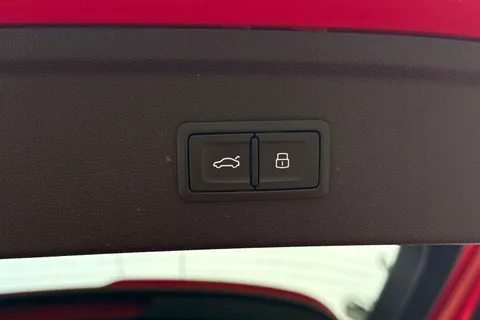 YX23ODU Audi S3 Vorsprung TFSI  310 PS S tronic Thumbnail #40