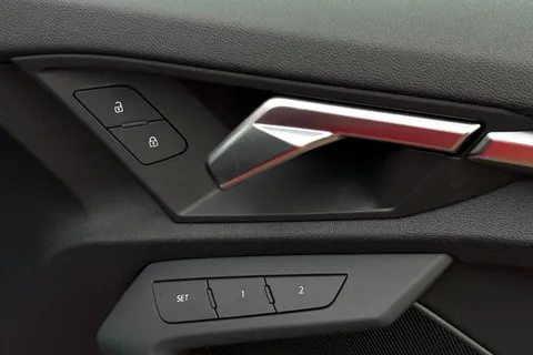 YX23ODU Audi S3 Vorsprung TFSI  310 PS S tronic Thumbnail #43