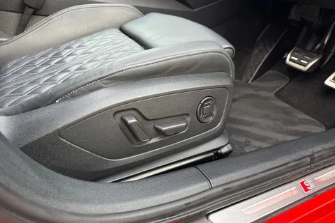 YX23ODU Audi S3 Vorsprung TFSI  310 PS S tronic Thumbnail #45