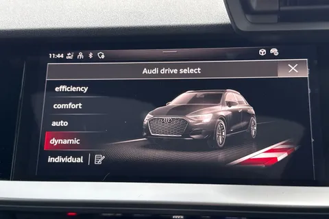 YX23ODU Audi S3 Vorsprung TFSI  310 PS S tronic Thumbnail #58