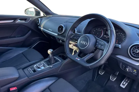 14 of 44 for Audi A3 1.5 TFSI CoD Black Edition Sportback Euro 6 (s/s) 5dr