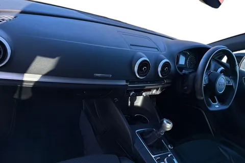 15 of 44 for Audi A3 1.5 TFSI CoD Black Edition Sportback Euro 6 (s/s) 5dr