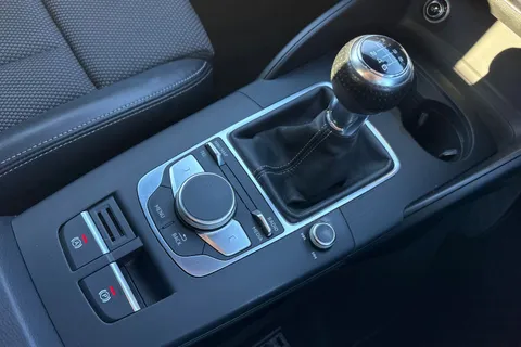 23 of 44 for Audi A3 1.5 TFSI CoD Black Edition Sportback Euro 6 (s/s) 5dr