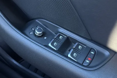 25 of 44 for Audi A3 1.5 TFSI CoD Black Edition Sportback Euro 6 (s/s) 5dr