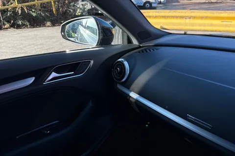 28 of 44 for Audi A3 1.5 TFSI CoD Black Edition Sportback Euro 6 (s/s) 5dr