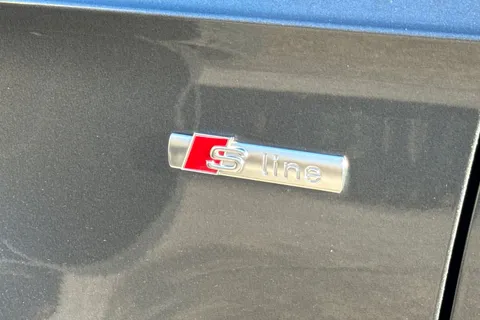 38 of 44 for Audi A3 1.5 TFSI CoD Black Edition Sportback Euro 6 (s/s) 5dr